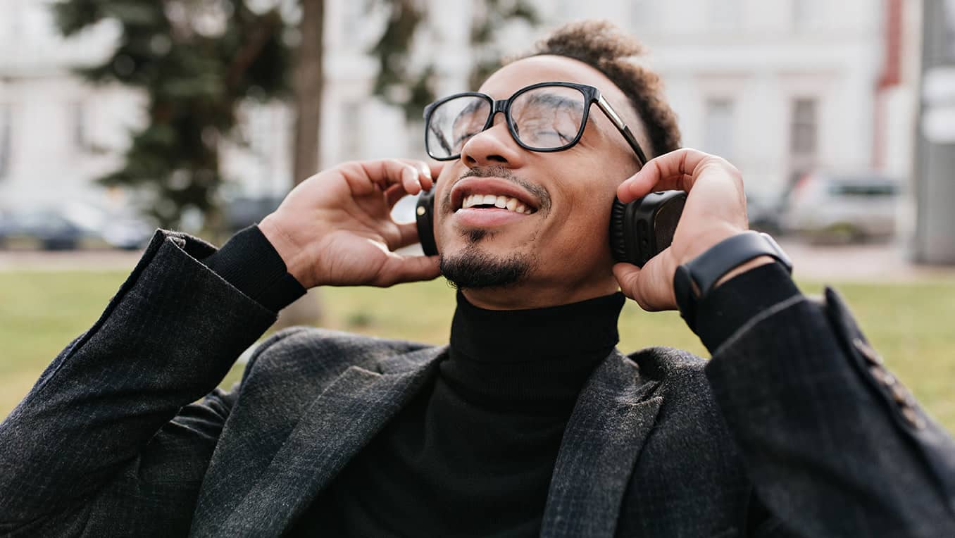 Suivre les pas des géants : 6 biographies audio fascinantes